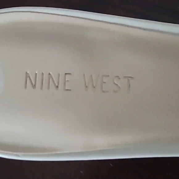 Nine West Women's Cream Mules - Picture 4 of 4